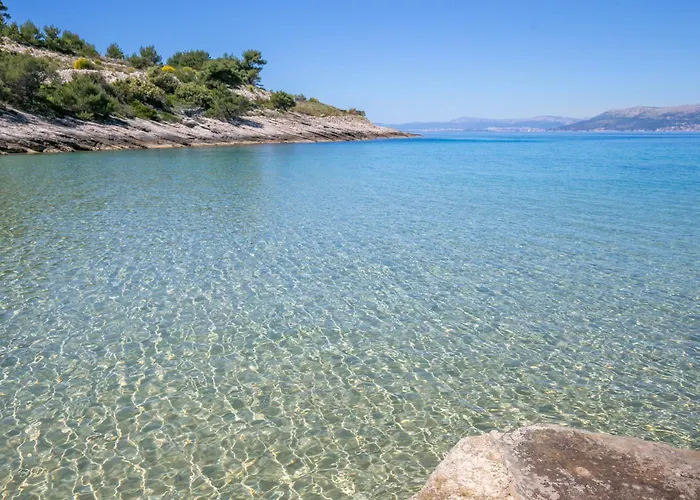 بيت للعطل Secluded Fisherman's Cove Ducac, Brac - 24291 *